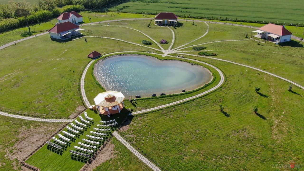 Chalets Franciska Major, Pro Village Sopronkovesd 외부 사진